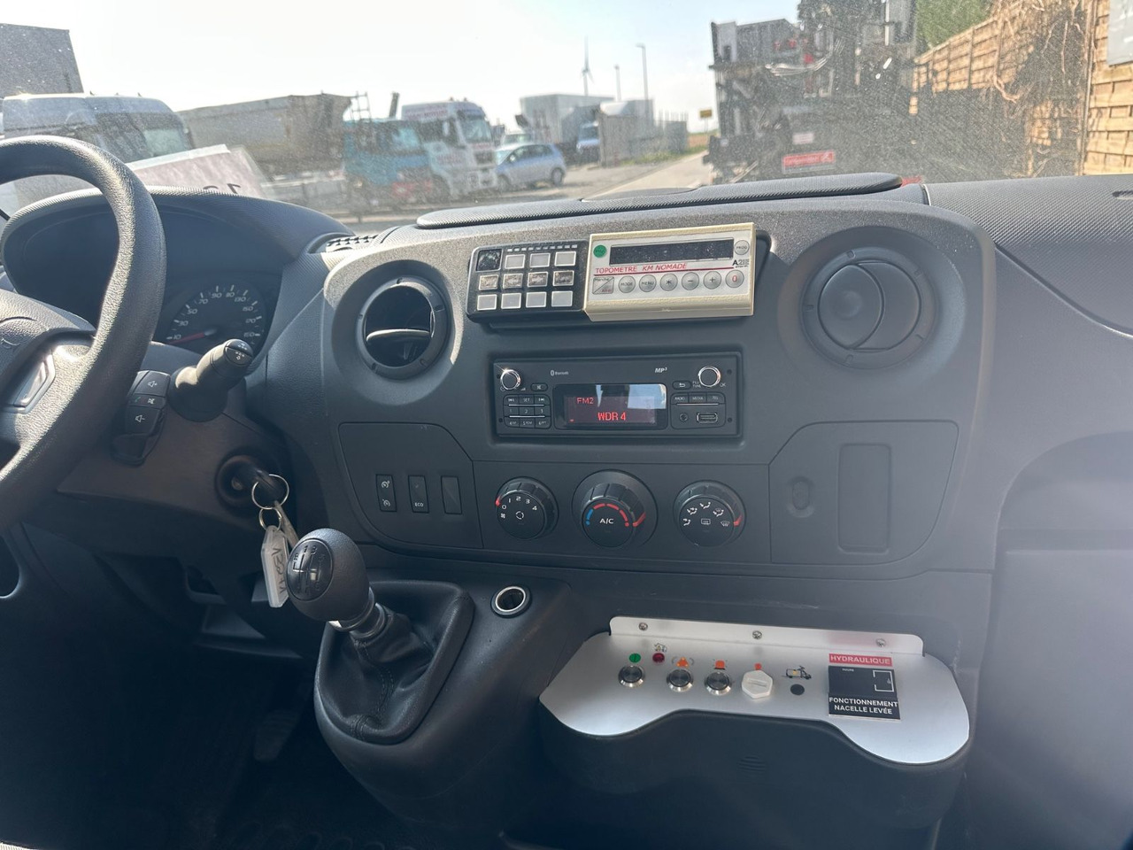 Camión con plataforma elevadora, Furgoneta Renault Master III*Steiger 12m*orig.km*Topzustand* Renault Master III/Steiger 11,2m/orig.km*Topzustand*: foto 12