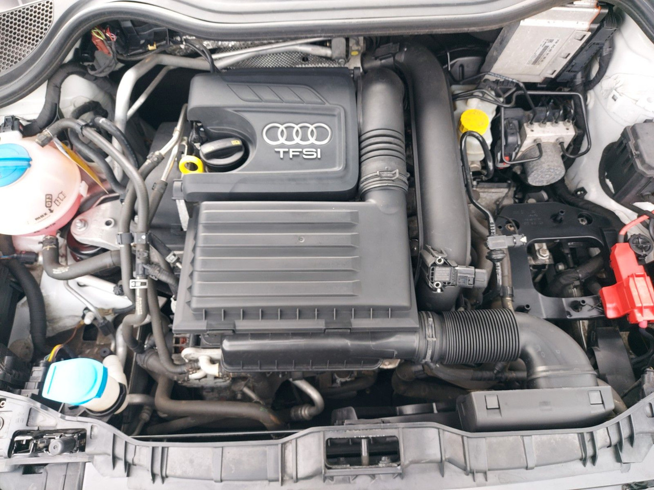 Sedan Audi A1 Sportback sport S-Line Pano Bose Xenon DAB: foto 27 Sedan Audi A1 Sportback sport S-Line Pano Bose Xenon DAB: foto 27