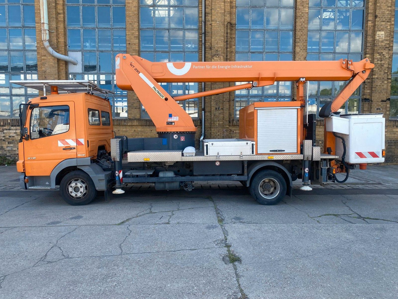 Mercedes-Benz ATEGO WUMAG ELEVANT WT230 23m TÜV - Camión con plataforma elevadora: foto 5 Mercedes-Benz ATEGO WUMAG ELEVANT WT230 23m TÜV - Camión con plataforma elevadora: foto 5