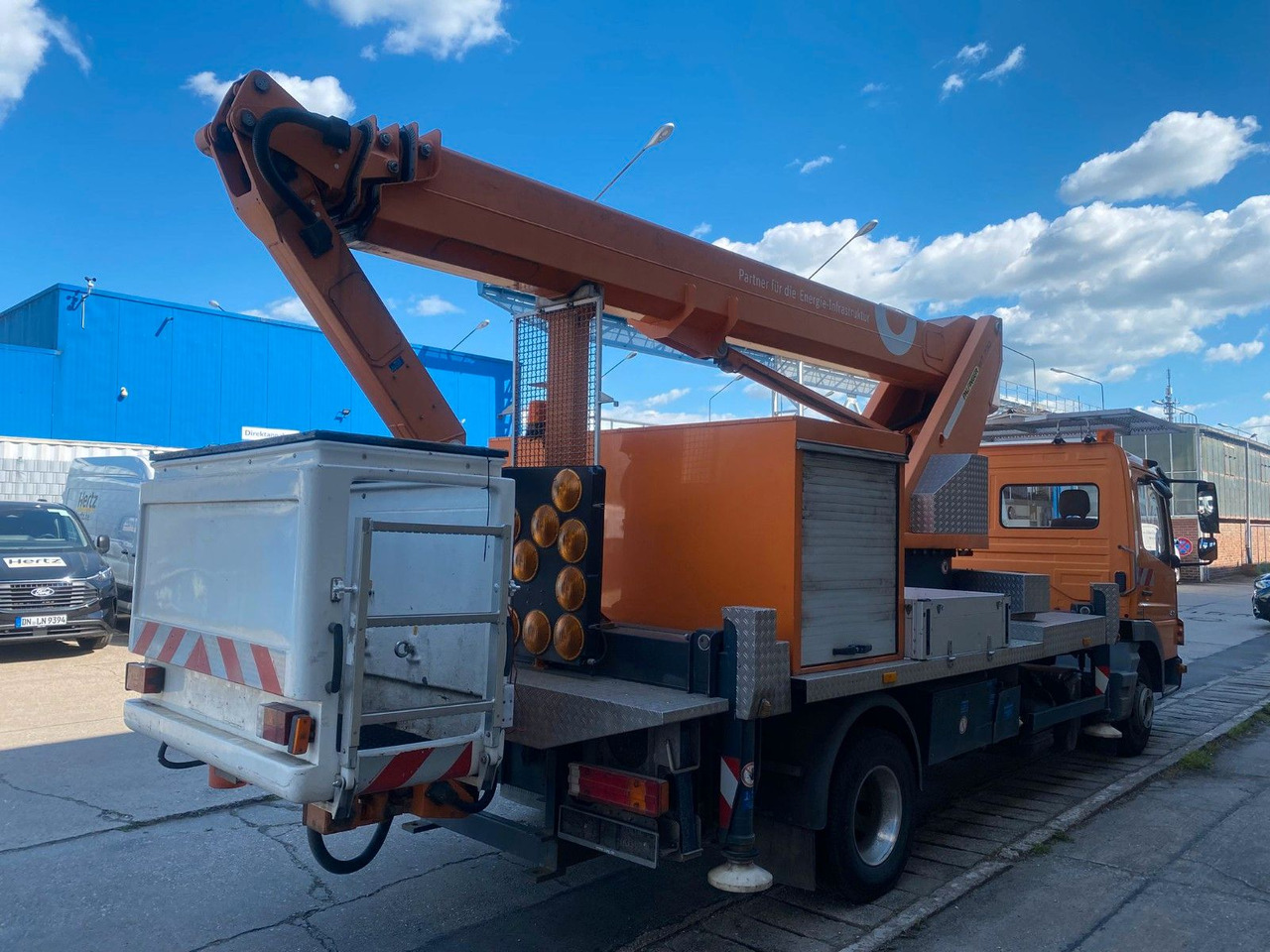 Mercedes-Benz ATEGO WUMAG ELEVANT WT230 23m TÜV - Camión con plataforma elevadora: foto 4 Mercedes-Benz ATEGO WUMAG ELEVANT WT230 23m TÜV - Camión con plataforma elevadora: foto 4