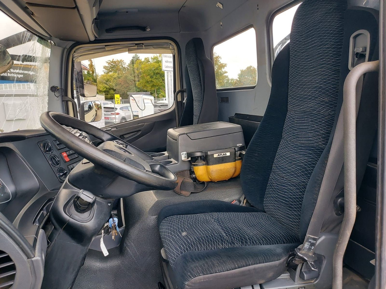 Leasing de  Mercedes-Benz Atego / 1324 MEILLER 4X4 KRAN ATLAS 116.3 Kipper Mercedes-Benz Atego / 1324 MEILLER 4X4 KRAN ATLAS 116.3 Kipper: foto 28