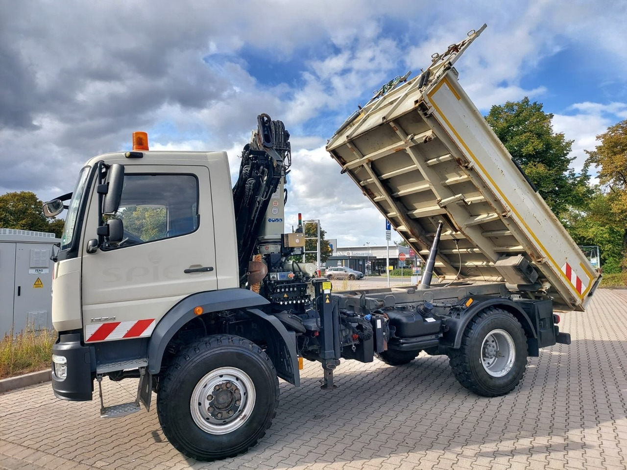 Leasing de  Mercedes-Benz Atego / 1324 MEILLER 4X4 KRAN ATLAS 116.3 Kipper Mercedes-Benz Atego / 1324 MEILLER 4X4 KRAN ATLAS 116.3 Kipper: foto 9
