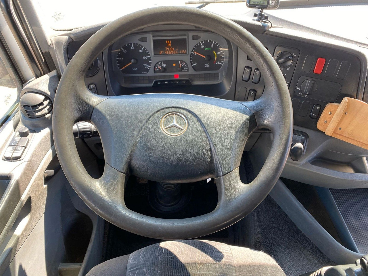 Camión volquete Mercedes-Benz Axor 2 C 4-Achser 3243 8x4 KLIMA RETARDER MEILER: foto 11 Camión volquete Mercedes-Benz Axor 2 C 4-Achser 3243 8x4 KLIMA RETARDER MEILER: foto 11