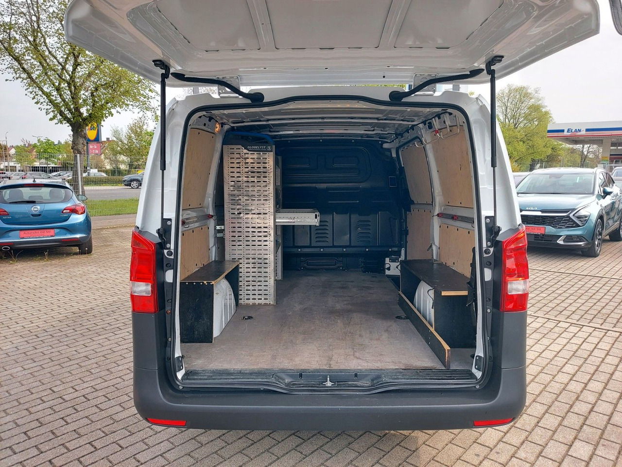 Mercedes-Benz Vito Kasten 110 FWD Lang Klima Kamera DAB PDC - Furgoneta de pasajeros: foto 3 Mercedes-Benz Vito Kasten 110 FWD Lang Klima Kamera DAB PDC - Furgoneta de pasajeros: foto 3