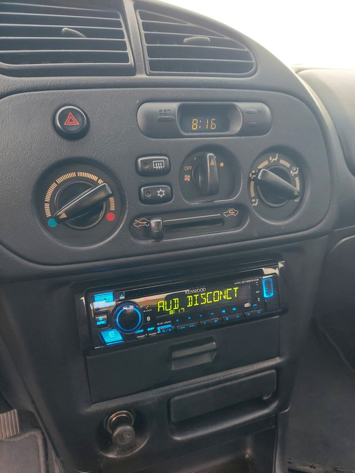 Mitsubishi Colt GLX Klima el. Fenster/Spiegel Radio 8xRäder - Sedan: foto 4 Mitsubishi Colt GLX Klima el. Fenster/Spiegel Radio 8xRäder - Sedan: foto 4