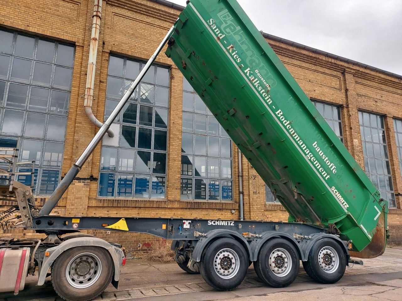 Schmitz Cargobull SGF S3 Mulde DA Kipper Stahl 26m³ Luft + Lift - Semirremolque volquete: foto 1 Schmitz Cargobull SGF S3 Mulde DA Kipper Stahl 26m³ Luft + Lift - Semirremolque volquete: foto 1