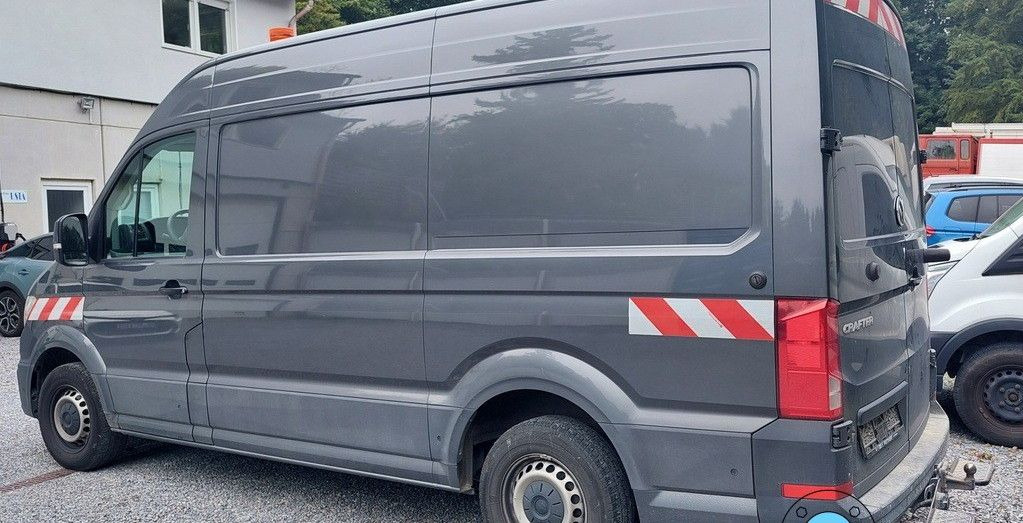 Volkswagen Crafter Kasten 35 M Lang Hochdach DSG LED AHK - Furgoneta de pasajeros: foto 4 Volkswagen Crafter Kasten 35 M Lang Hochdach DSG LED AHK - Furgoneta de pasajeros: foto 4