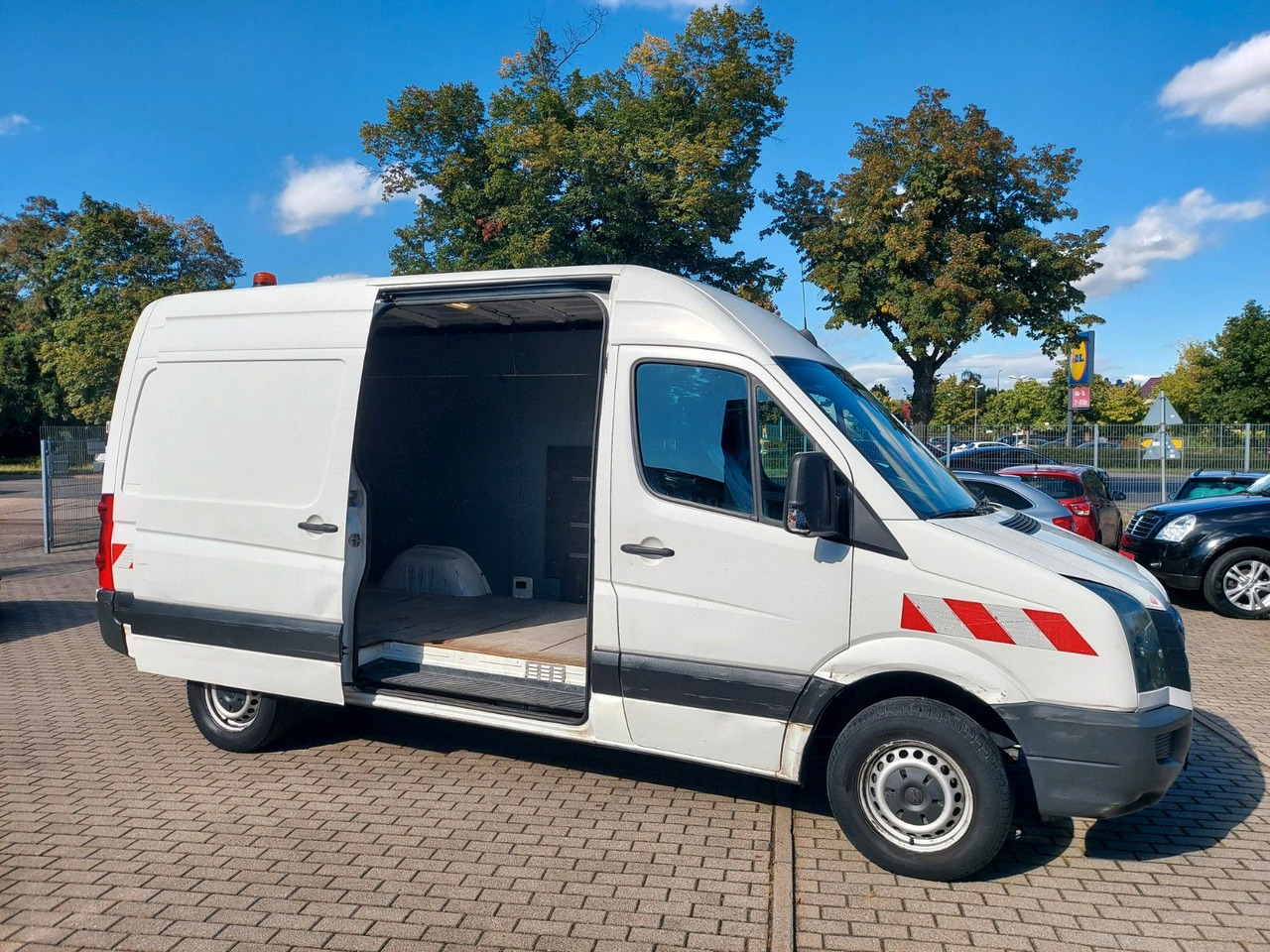 Volkswagen Crafter Kasten 35 mittel L2H2 Hochdach Klima - Furgón: foto 1 Volkswagen Crafter Kasten 35 mittel L2H2 Hochdach Klima - Furgón: foto 1