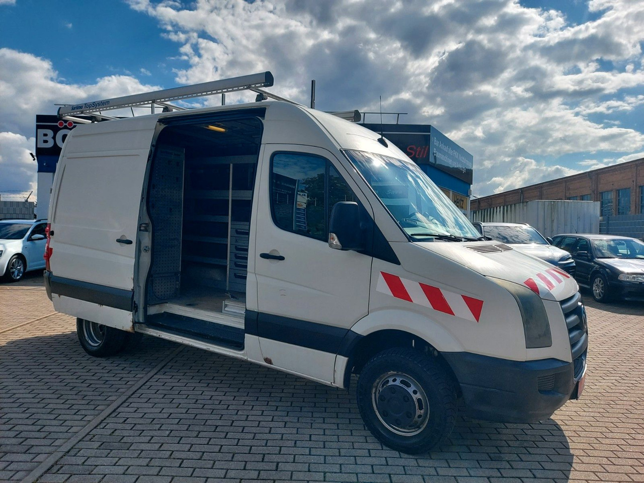 Volkswagen Crafter Kasten 50 mittel lang L2H2 Hoch Standhei - Furgón: foto 1 Volkswagen Crafter Kasten 50 mittel lang L2H2 Hoch Standhei - Furgón: foto 1