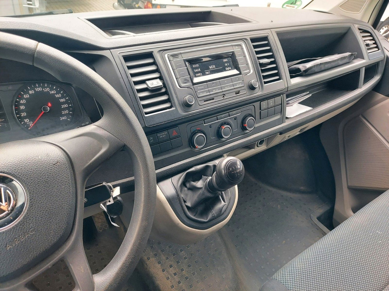 Volkswagen T6 Pritsche DOKA 4x4 6 Sitze Klima Standheizung - Furgoneta caja abierta, Furgoneta combi: foto 2 Volkswagen T6 Pritsche DOKA 4x4 6 Sitze Klima Standheizung - Furgoneta caja abierta, Furgoneta combi: foto 2
