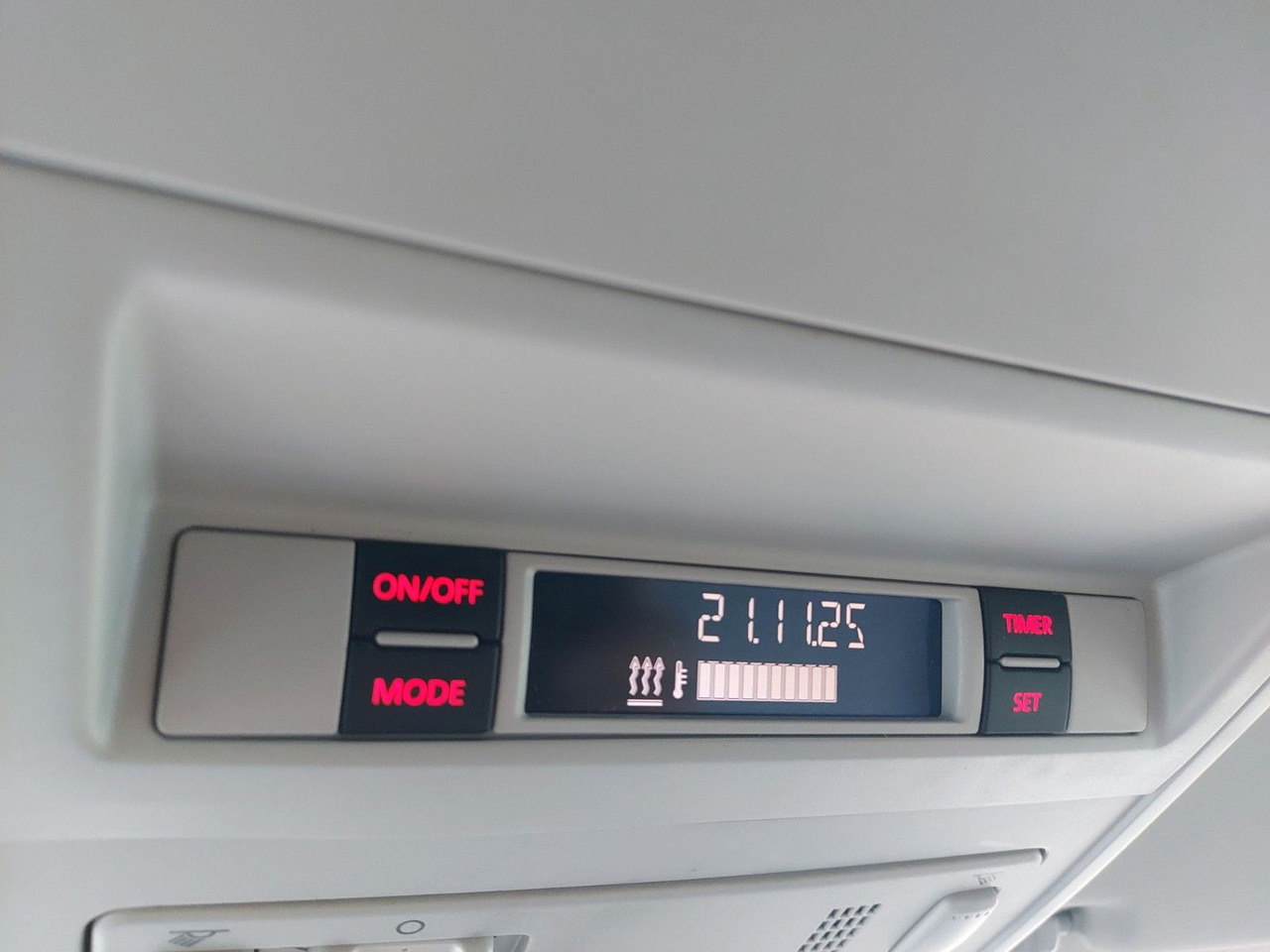 Volkswagen T6 Transporter Kasten 4Motion LED DSG 3 SITZE - Furgoneta de pasajeros: foto 2 Volkswagen T6 Transporter Kasten 4Motion LED DSG 3 SITZE - Furgoneta de pasajeros: foto 2