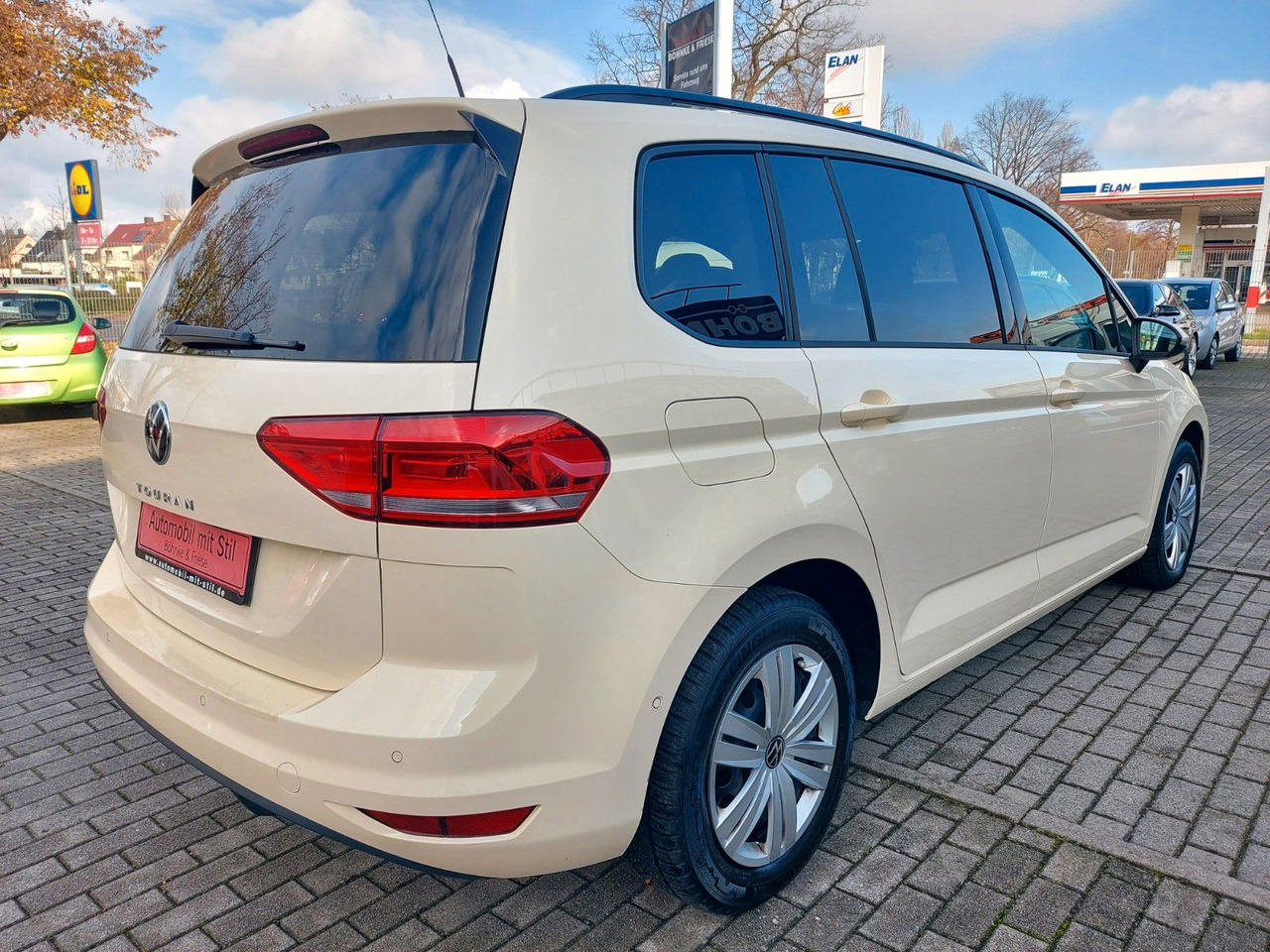 Volkswagen Touran 2.0 TDI SCR DSG Comfortline TAXI 7 Sitze - Furgoneta de pasajeros: foto 4 Volkswagen Touran 2.0 TDI SCR DSG Comfortline TAXI 7 Sitze - Furgoneta de pasajeros: foto 4