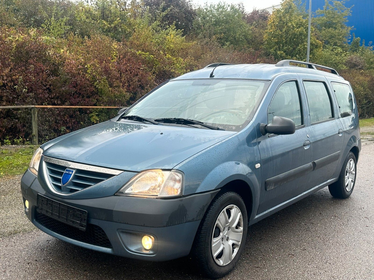 Dacia Logan MCV 1.6 16V Lauréate,Kupplung neu,TÜV 6/25 - Coche: foto 1 Dacia Logan MCV 1.6 16V Lauréate,Kupplung neu,TÜV 6/25 - Coche: foto 1