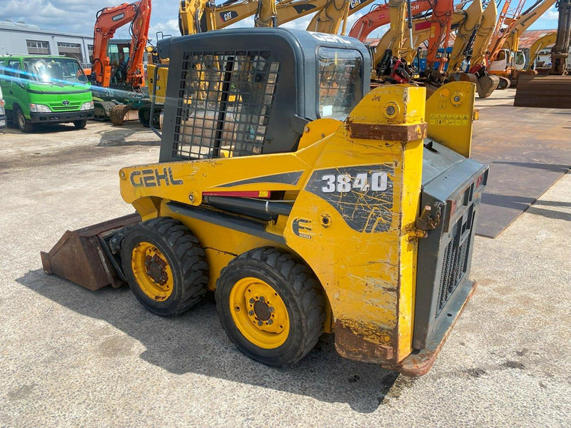 Gehl SL3840 NVT - Minicargadora: foto 3 Gehl SL3840 NVT - Minicargadora: foto 3