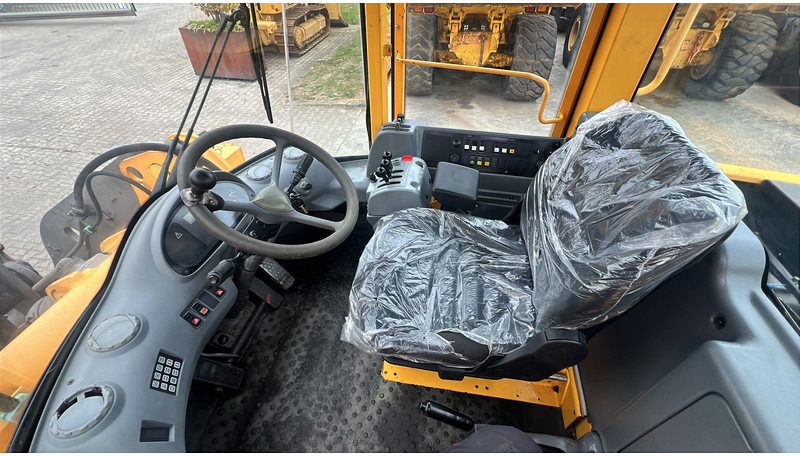 Volvo L70 D NVT - Cargadora de ruedas: foto 4 Volvo L70 D NVT - Cargadora de ruedas: foto 4
