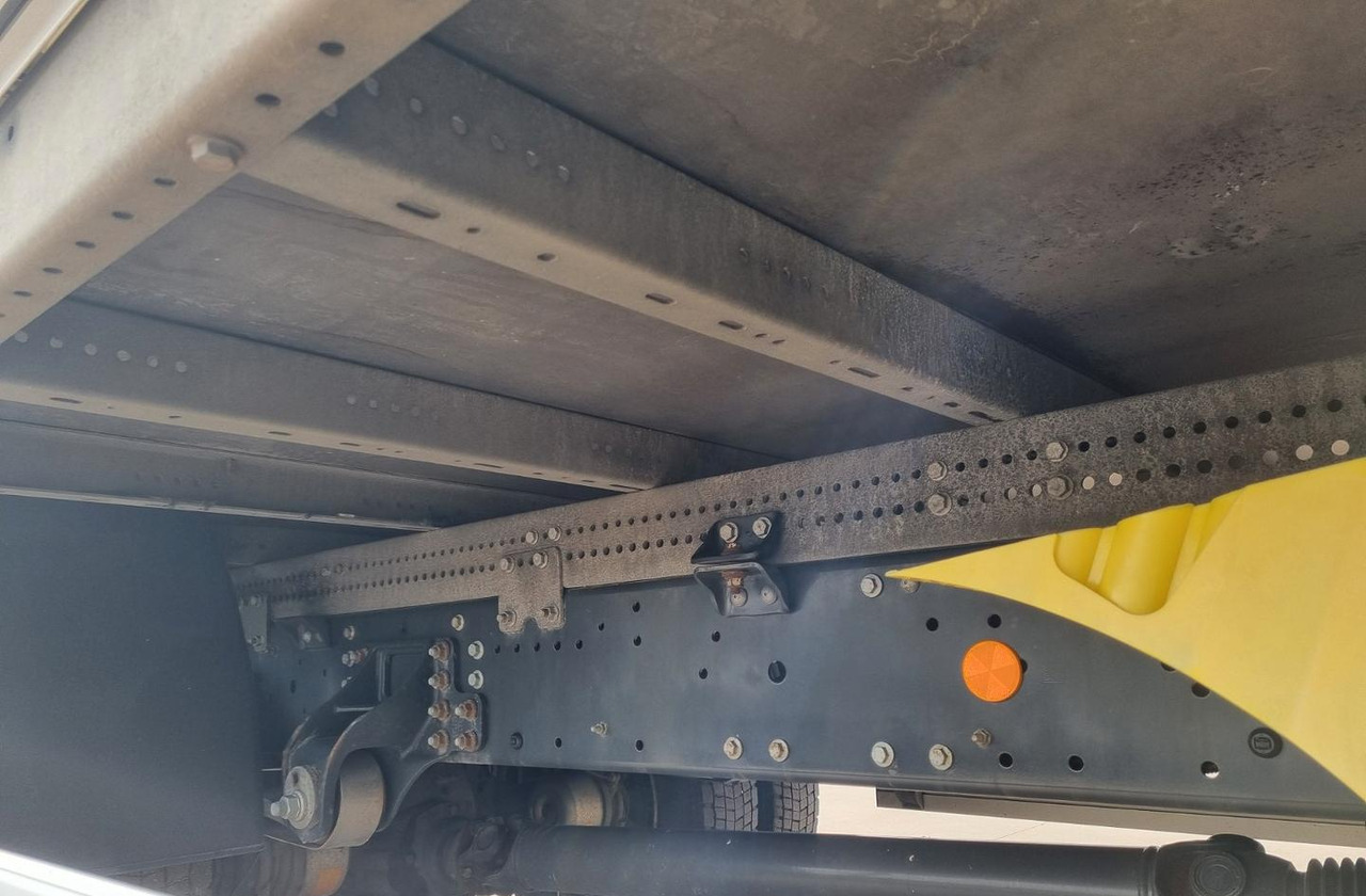 Iveco 120e25p centin asponda euro 6 - Camión lona: foto 5 Iveco 120e25p centin asponda euro 6 - Camión lona: foto 5