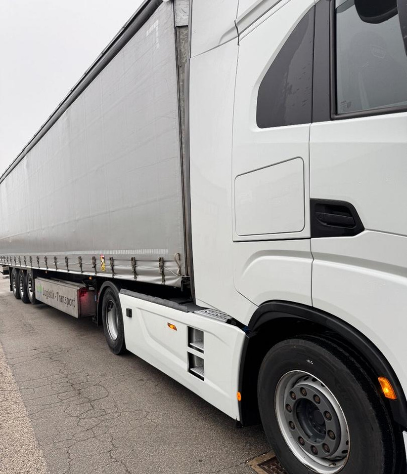 Semirimorchio - Semirremolque lona: foto 1 Semirimorchio - Semirremolque lona: foto 1