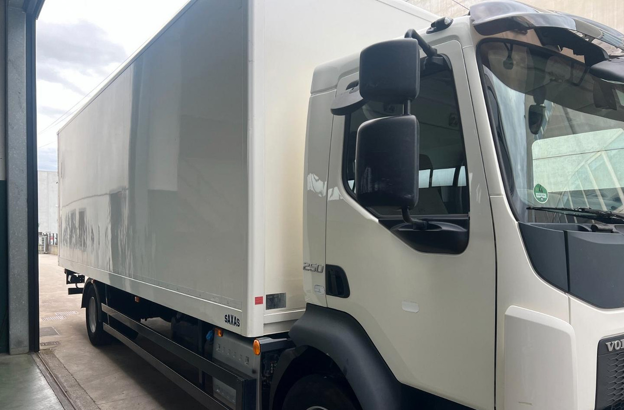 VOLVO FL 250 euro 6 sponda - Camión caja cerrada: foto 5 VOLVO FL 250 euro 6 sponda - Camión caja cerrada: foto 5