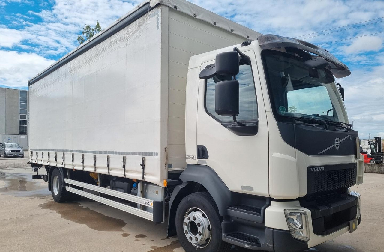 Volvo fl 250 euro 6 copri/scopri sponda - Camión lona: foto 3 Volvo fl 250 euro 6 copri/scopri sponda - Camión lona: foto 3