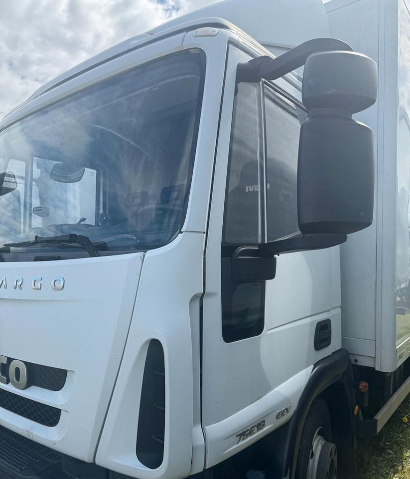 Iveco 75e190 - Camión caja cerrada: foto 2 Iveco 75e190 - Camión caja cerrada: foto 2