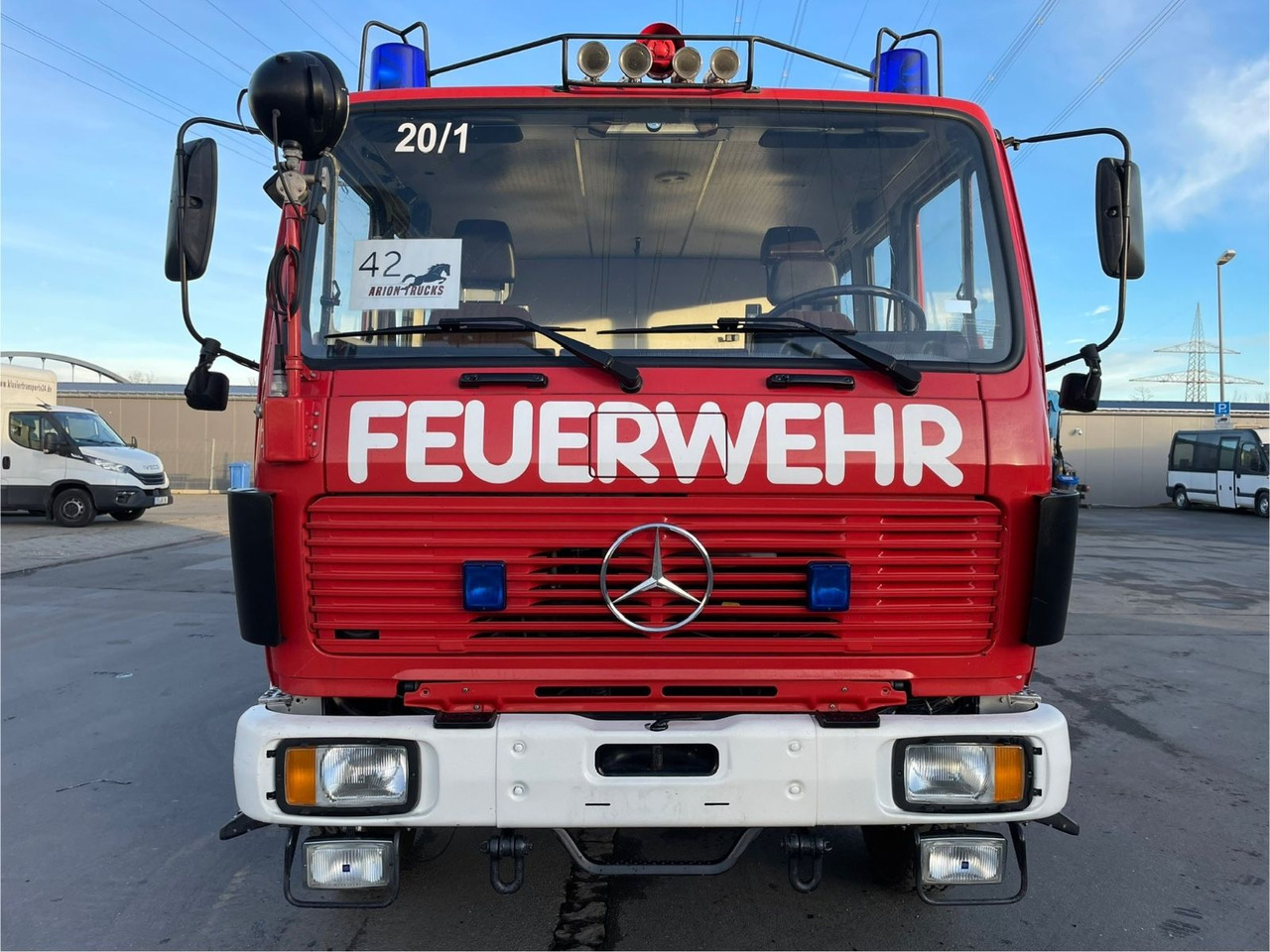 Mercedes-Benz 1222 AF 4x4 Feuerwehr/TLF16/25/2440LTR/215h/DOKA - Camión: foto 2 Mercedes-Benz 1222 AF 4x4 Feuerwehr/TLF16/25/2440LTR/215h/DOKA - Camión: foto 2