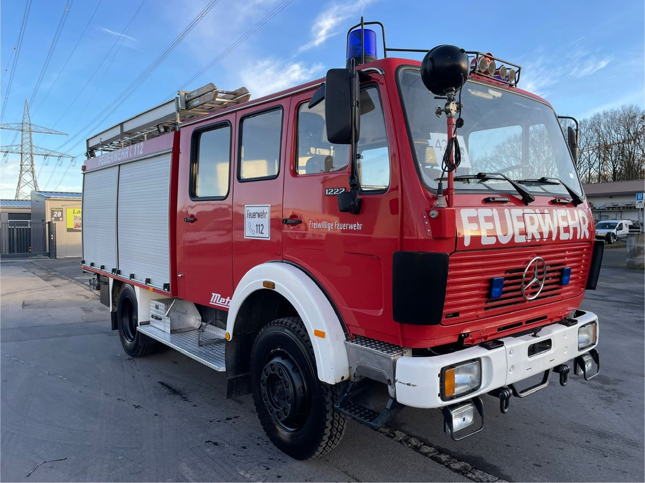 Mercedes-Benz 1222 AF 4x4 Feuerwehr/TLF16/25/2440LTR/215h/DOKA - Camión: foto 1 Mercedes-Benz 1222 AF 4x4 Feuerwehr/TLF16/25/2440LTR/215h/DOKA - Camión: foto 1
