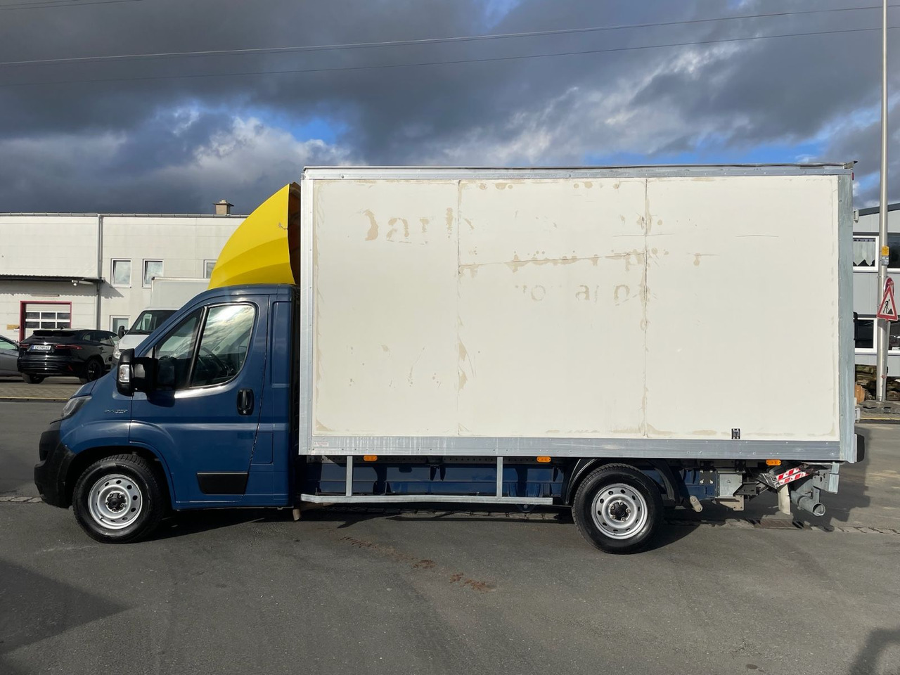 Fiat Ducato Maxi 30 L4H2 Koffer/LBW/AC/NAV/CAM/EU6 - Furgoneta caja cerrada: foto 4 Fiat Ducato Maxi 30 L4H2 Koffer/LBW/AC/NAV/CAM/EU6 - Furgoneta caja cerrada: foto 4