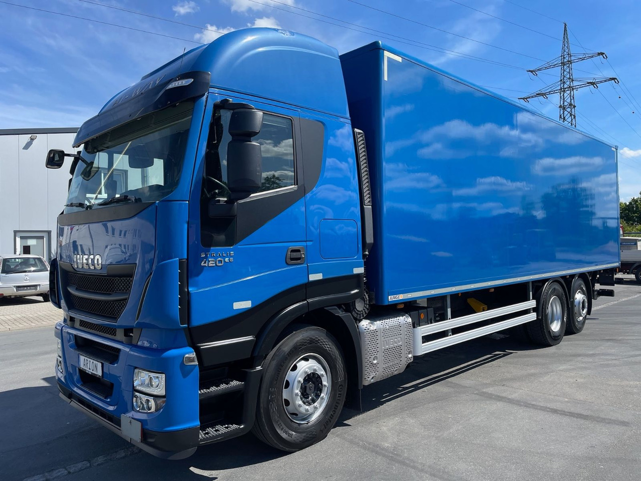 Iveco Stralis 420 Koffer/Thermoisoliert/LBW/NLA/AC/EU6 - Camión caja cerrada: foto 3 Iveco Stralis 420 Koffer/Thermoisoliert/LBW/NLA/AC/EU6 - Camión caja cerrada: foto 3