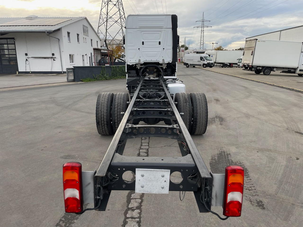 Camión chasis Mercedes-Benz Actros 4 1843 4x2 Fahrgestell/StandAC/ACC/EU6: foto 6 Camión chasis Mercedes-Benz Actros 4 1843 4x2 Fahrgestell/StandAC/ACC/EU6: foto 6