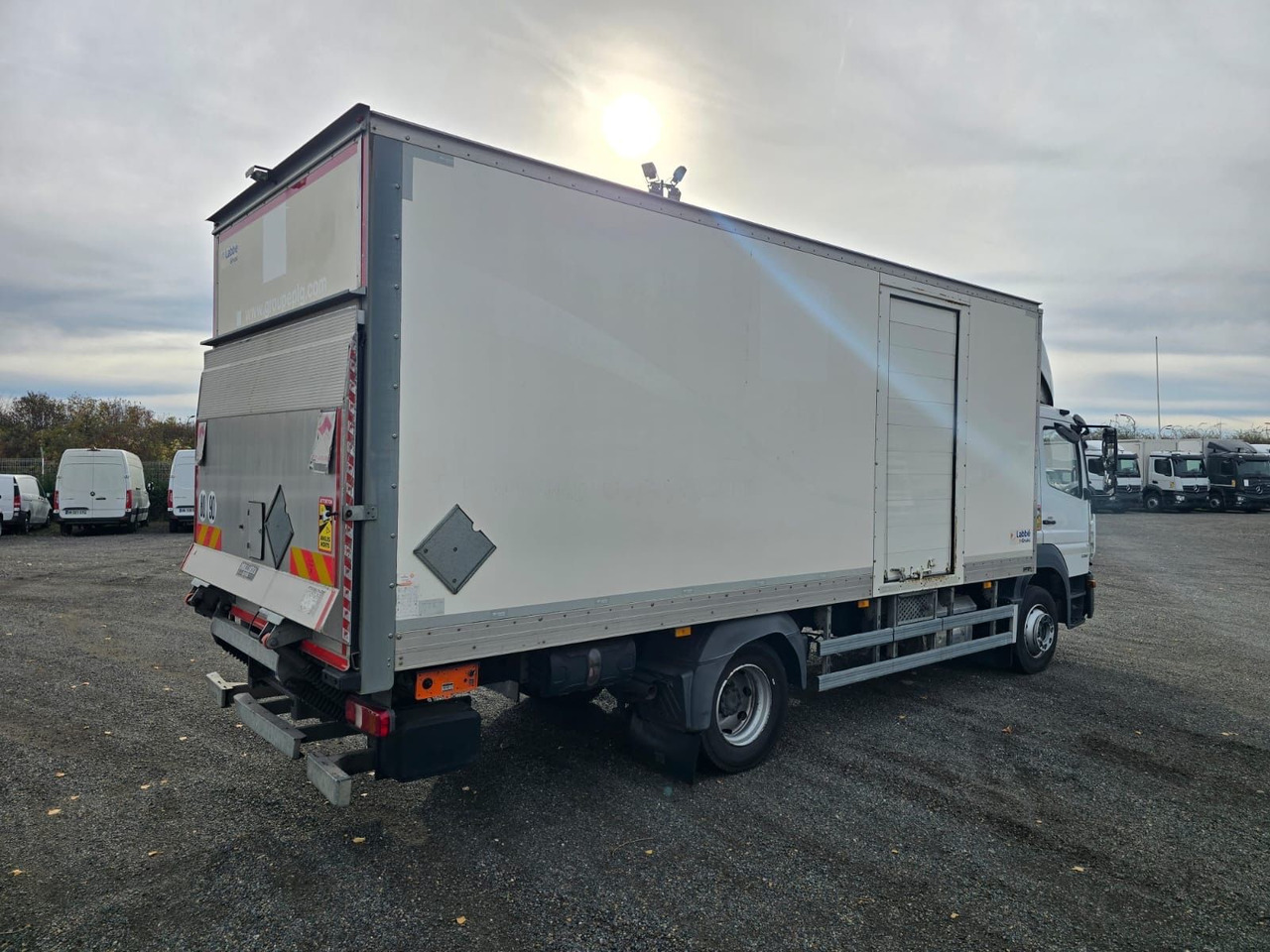 Mercedes-Benz Atego 1218 4x2 Koffer/FULL-ADR/EXIII/LBW/AC/EU6d - Camión caja cerrada: foto 3 Mercedes-Benz Atego 1218 4x2 Koffer/FULL-ADR/EXIII/LBW/AC/EU6d - Camión caja cerrada: foto 3