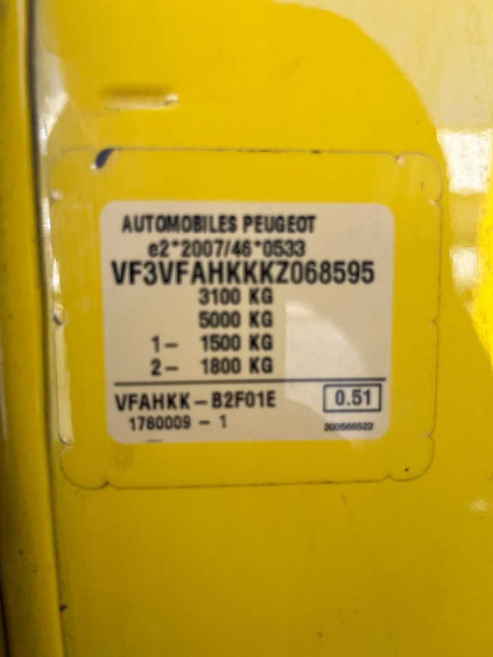 Furgoneta pequeña Peugeot Expert Box Pro L3 / 2.0 Blue HDI / More units: foto 13 Furgoneta pequeña Peugeot Expert Box Pro L3 / 2.0 Blue HDI / More units: foto 13