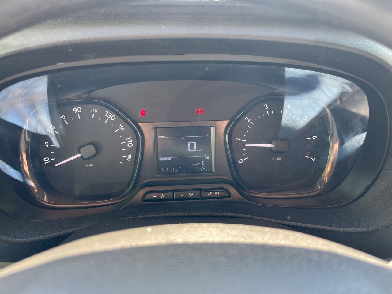 Furgoneta pequeña Peugeot Expert Box Pro L3 / 2.0 Blue HDI / More units: foto 11 Furgoneta pequeña Peugeot Expert Box Pro L3 / 2.0 Blue HDI / More units: foto 11