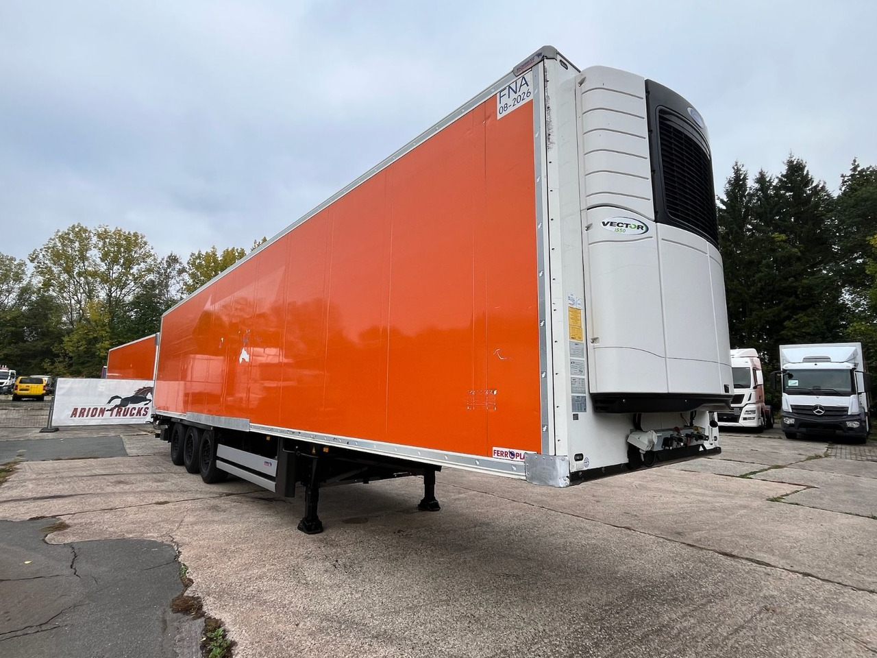 Schmitz Cargobull SCB*S3B/CARRIER/Vector1550/LBW/BÄR/2347h/13,4m - Semirremolque frigorífico: foto 1 Schmitz Cargobull SCB*S3B/CARRIER/Vector1550/LBW/BÄR/2347h/13,4m - Semirremolque frigorífico: foto 1