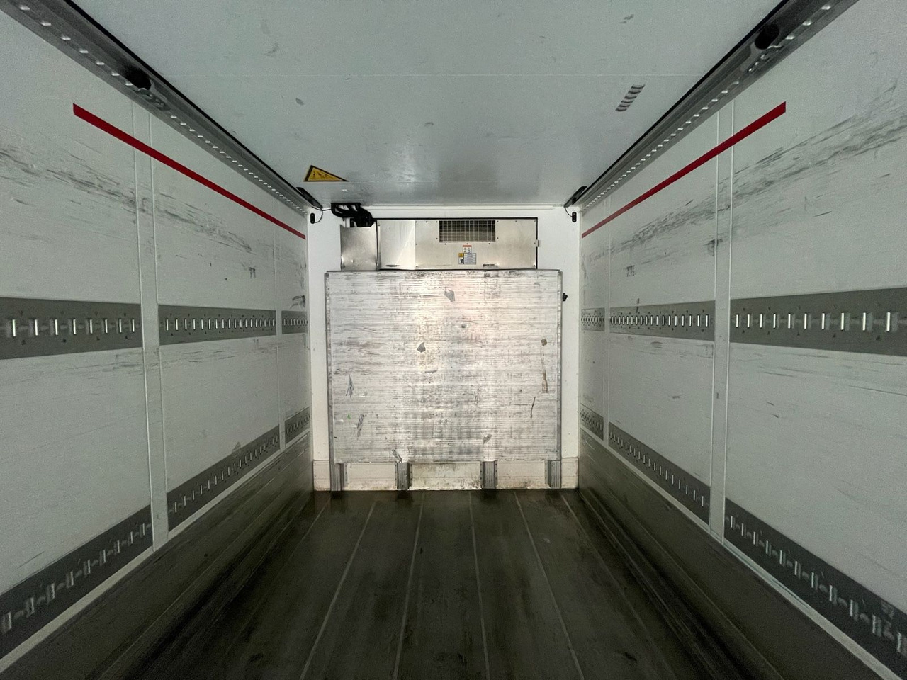 Leasing de Schmitz Cargobull SCB*S3B /TÜV04-26 /2195h / Multi-Temp/13,4m Schmitz Cargobull SCB*S3B /TÜV04-26 /2195h / Multi-Temp/13,4m: foto 9 Leasing de Schmitz Cargobull SCB*S3B /TÜV04-26 /2195h / Multi-Temp/13,4m Schmitz Cargobull SCB*S3B /TÜV04-26 /2195h / Multi-Temp/13,4m: foto 9