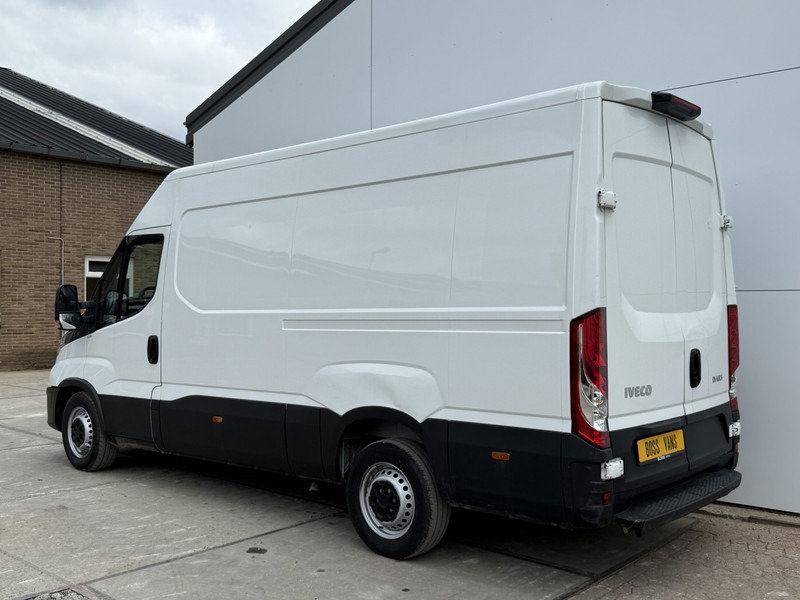 Iveco Daily 35S14 2.3 L2H2 Airco Cruise 3.5ton Trekgewicht Lucht geveerde stoel - Furgoneta pequeña: foto 2 Iveco Daily 35S14 2.3 L2H2 Airco Cruise 3.5ton Trekgewicht Lucht geveerde stoel - Furgoneta pequeña: foto 2