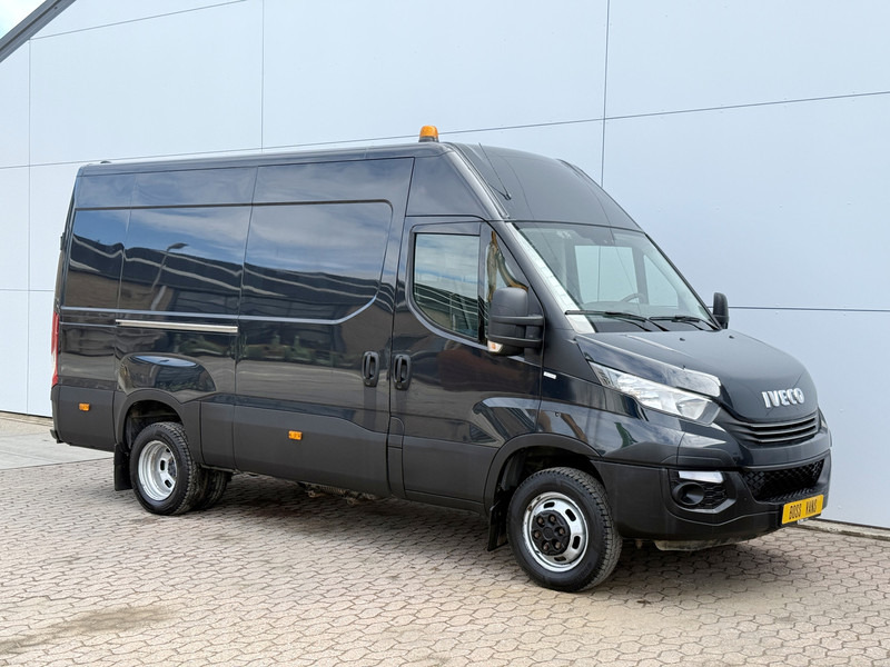 Iveco Daily 50C18 3.0 3.0 Automaat Luchtvering Dubbellucht L2H2 Climate Control Cruise Control Trekhaak Camera - Furgón: foto 4 Iveco Daily 50C18 3.0 3.0 Automaat Luchtvering Dubbellucht L2H2 Climate Control Cruise Control Trekhaak Camera - Furgón: foto 4