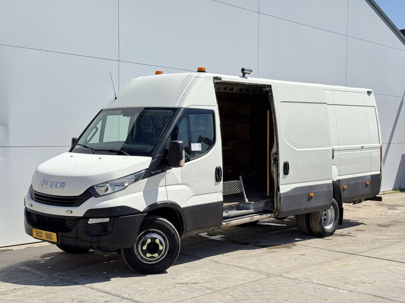 Iveco Daily 70C18 3.0L L4H2 Dubbellucht Airco Cruise Control Dubbele Schuif Oprijplaat Trekhaak Camera Tachograaf - Furgón: foto 2 Iveco Daily 70C18 3.0L L4H2 Dubbellucht Airco Cruise Control Dubbele Schuif Oprijplaat Trekhaak Camera Tachograaf - Furgón: foto 2