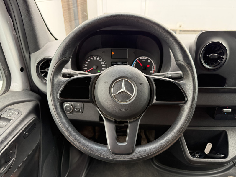 Furgón, Furgoneta eléctrica Mercedes-Benz eSprinter 312 - Binnenkort verwacht! ALL-IN PRIJS L2H2 55kWh 168km WLTP 80kw Snelladen Climate Control Camera Stoelverwarming: foto 17 Furgón, Furgoneta eléctrica Mercedes-Benz eSprinter 312 - Binnenkort verwacht! ALL-IN PRIJS L2H2 55kWh 168km WLTP 80kw Snelladen Climate Control Camera Stoelverwarming: foto 17