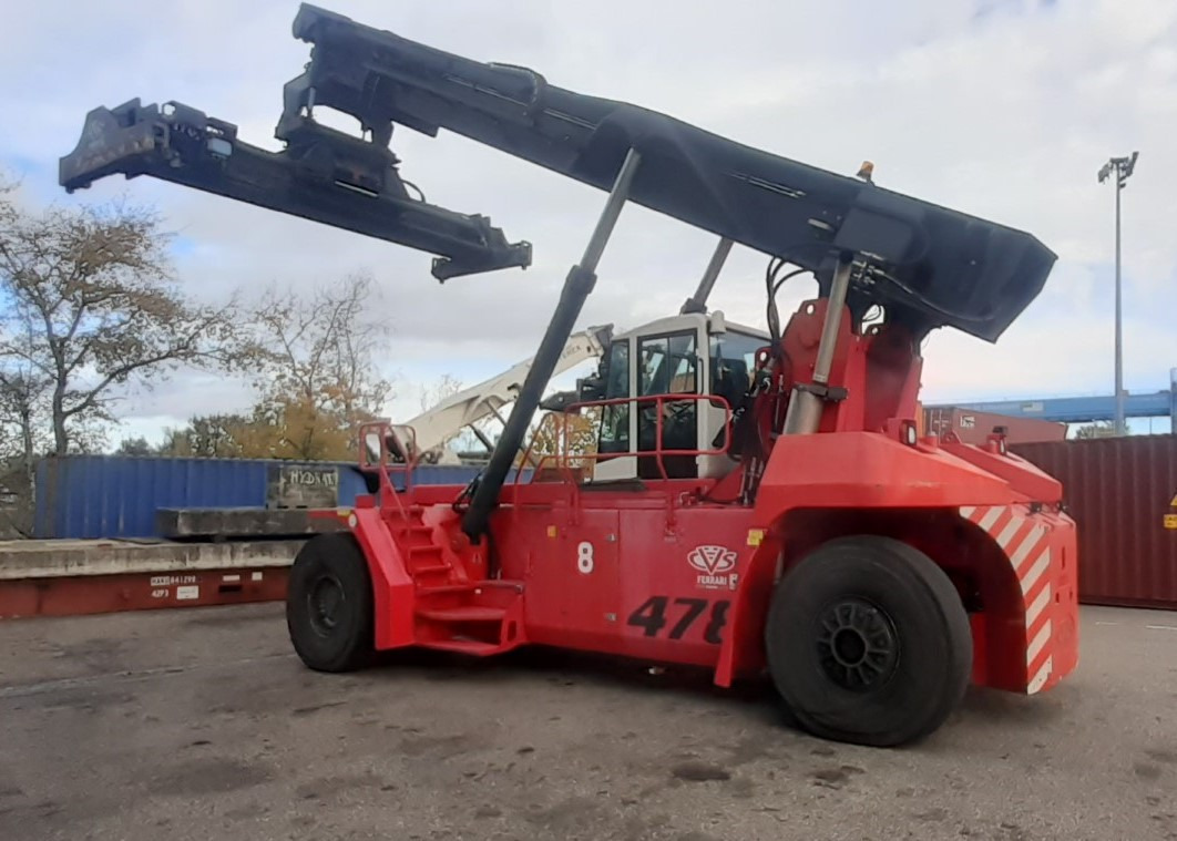 CVS FERRARI F478.6S - Reach stacker: foto 1 CVS FERRARI F478.6S - Reach stacker: foto 1