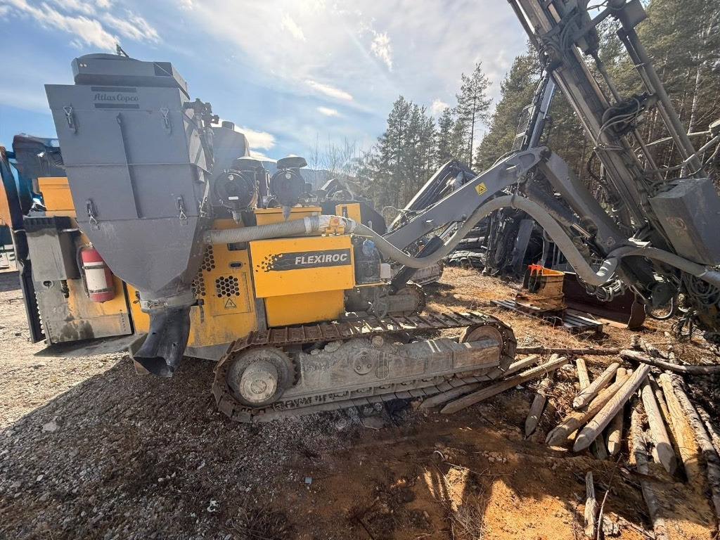 Atlas Copco FLEXIROC T30 R-03 - Perforadora: foto 1 Atlas Copco FLEXIROC T30 R-03 - Perforadora: foto 1