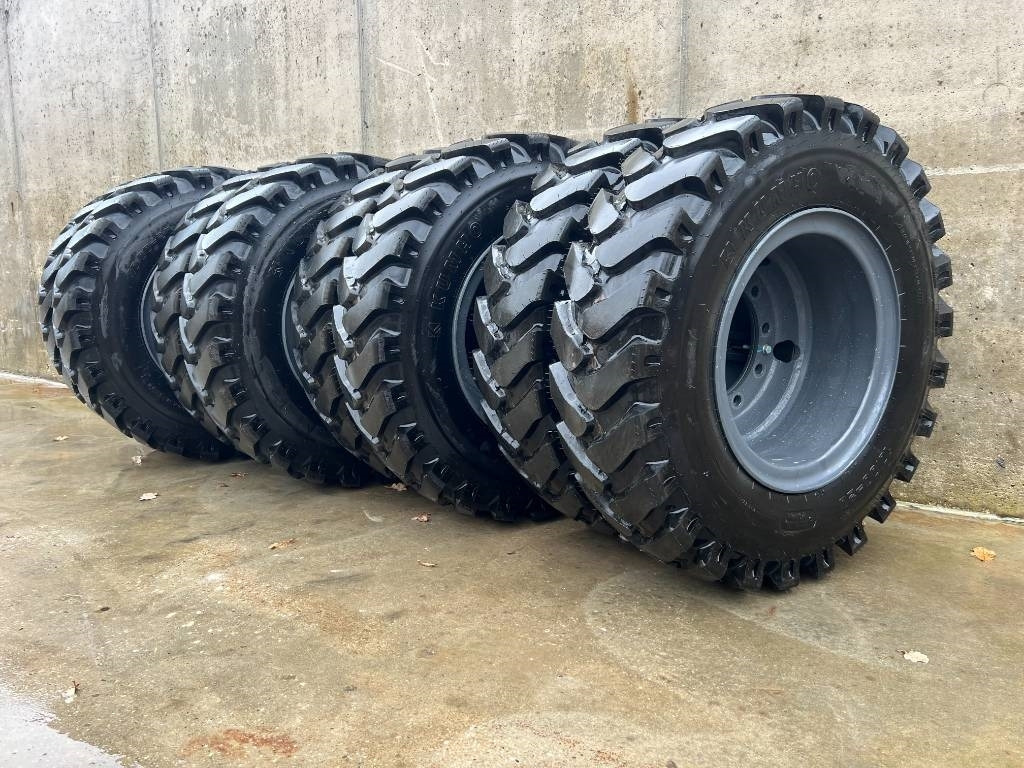Kuhmo 1000 X 20 16PR tyres fitted on rim NEW - Neumáticos y llantas para Maquinaria de construcción: foto 5 Kuhmo 1000 X 20 16PR tyres fitted on rim NEW - Neumáticos y llantas para Maquinaria de construcción: foto 5