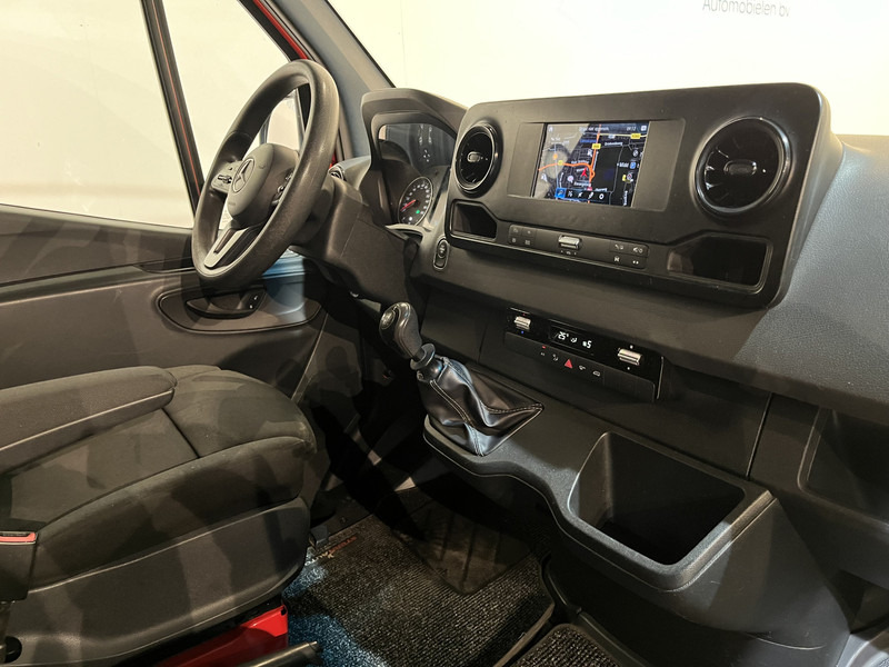 Mercedes-Benz Sprinter 314 CDI L2H1 RWD Servicebus / Sortimo Inrichting / Euro 6 / Airco / Camera / MBUX / Cruise Control / Trekhaak / CarPlay / Navigatie / Imperiaal / 75.000 KM !! / BPM VRIJ !! - Furgoneta pequeña: foto 3 Mercedes-Benz Sprinter 314 CDI L2H1 RWD Servicebus / Sortimo Inrichting / Euro 6 / Airco / Camera / MBUX / Cruise Control / Trekhaak / CarPlay / Navigatie / Imperiaal / 75.000 KM !! / BPM VRIJ !! - Furgoneta pequeña: foto 3