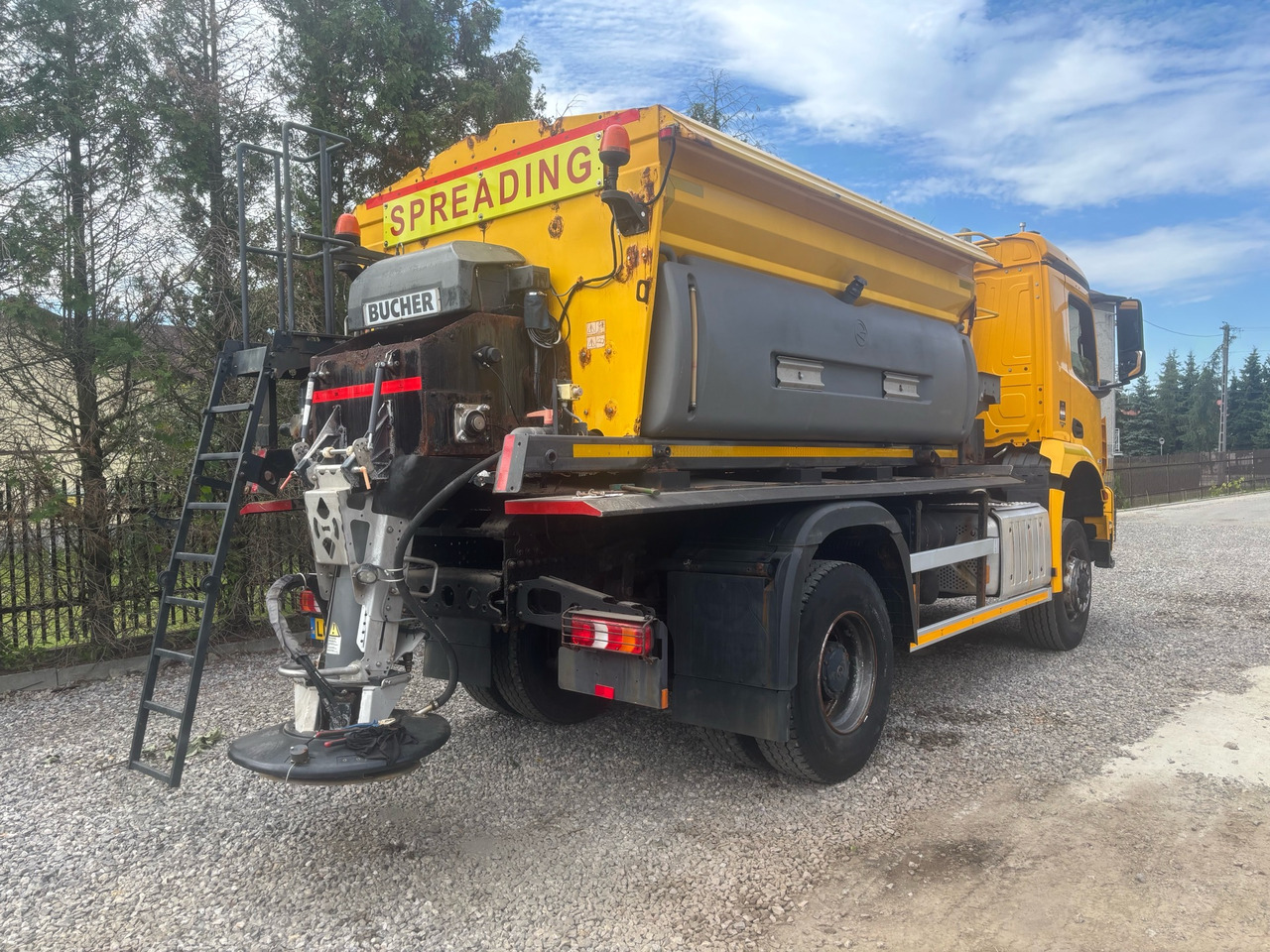 MERCEDES AROCS 1824 4x4BB GRITTER/SPREADER/PLOUGH - Máquina quitanieve: foto 2 MERCEDES AROCS 1824 4x4BB GRITTER/SPREADER/PLOUGH - Máquina quitanieve: foto 2
