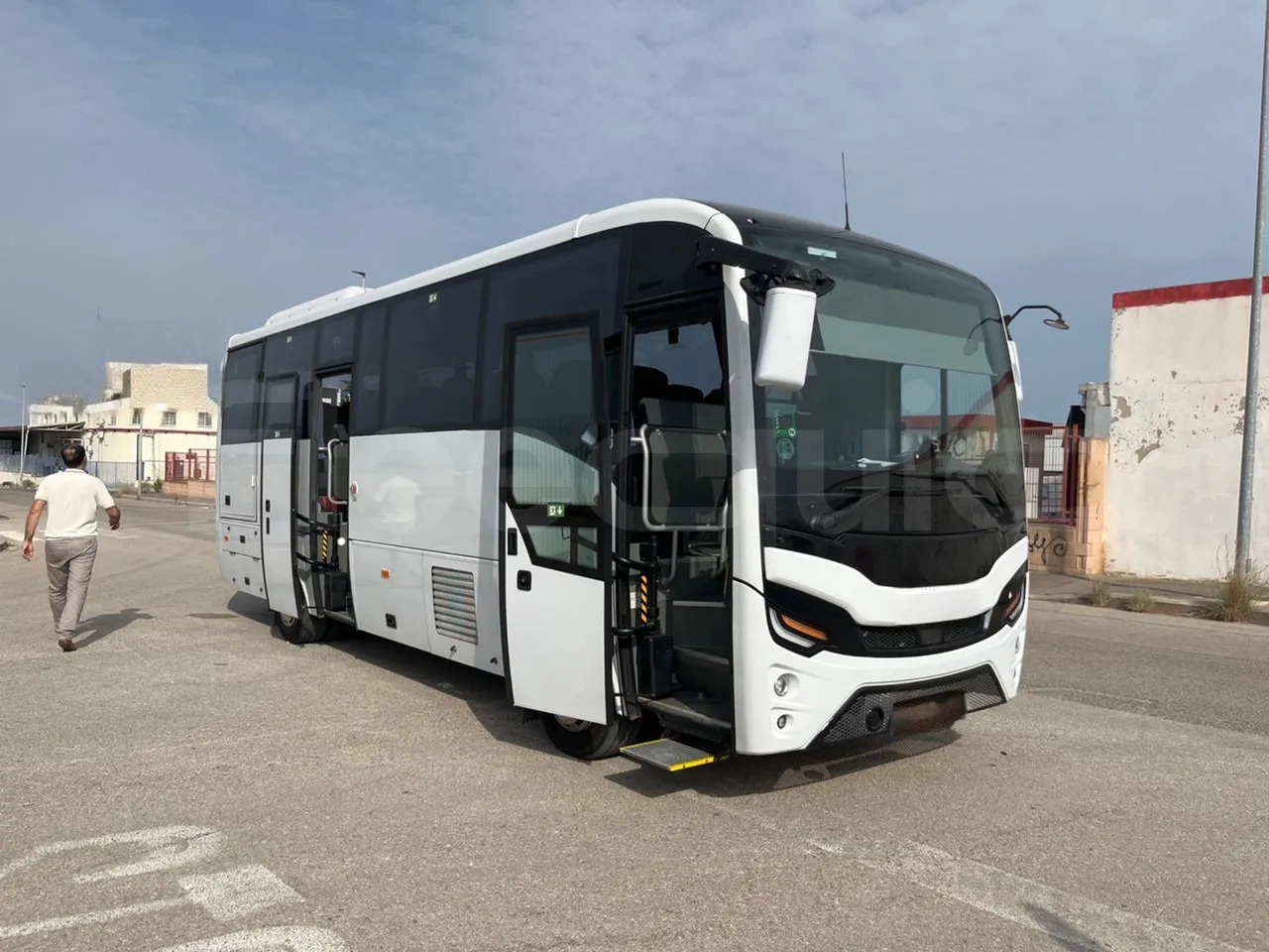 Autocar Isuzu Grand Toro: foto 12