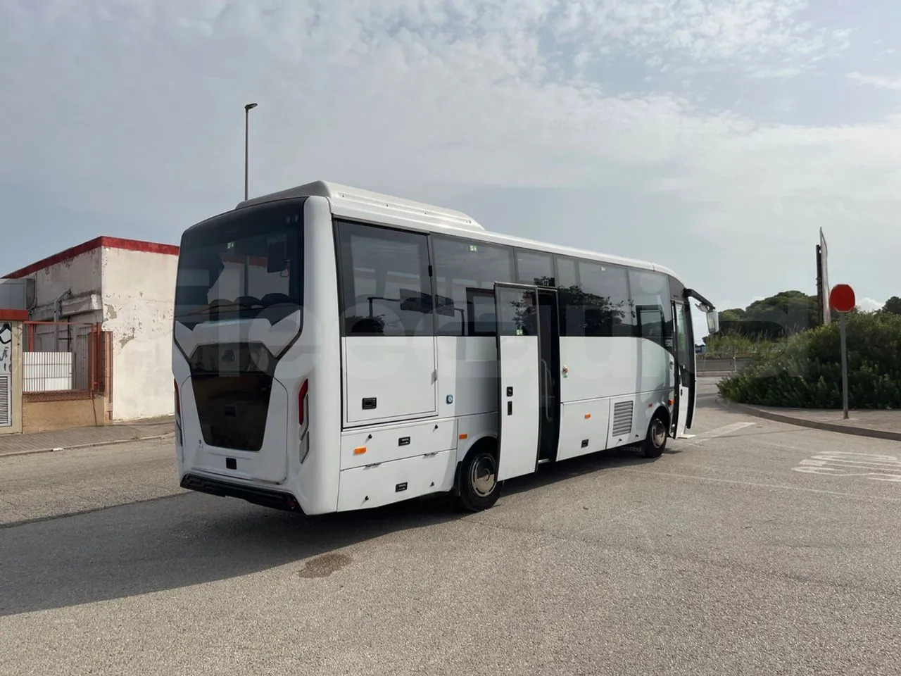 Autocar Isuzu Grand Toro: foto 10