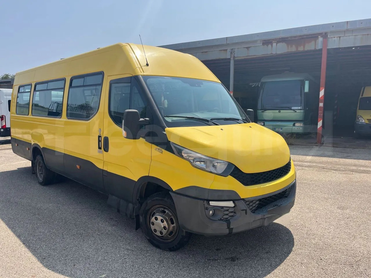 Iveco Daily - Autobús escolar: foto 1 Iveco Daily - Autobús escolar: foto 1