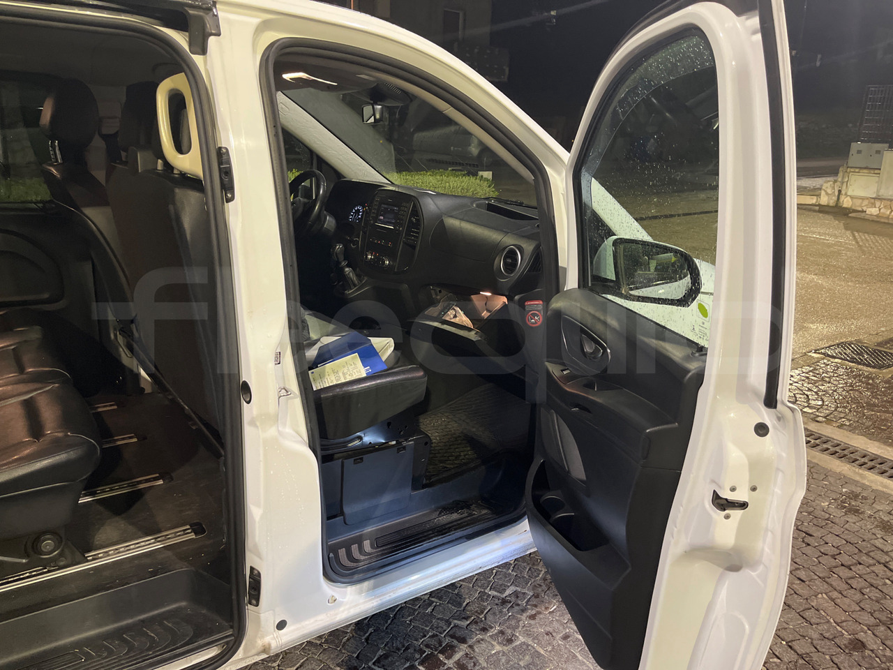 Autocar Mercedes-Benz Vito Tourer: foto 13