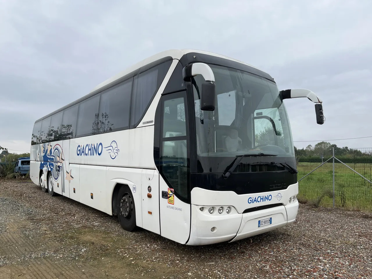 Neoplan P22 - Autocar: foto 1 Neoplan P22 - Autocar: foto 1