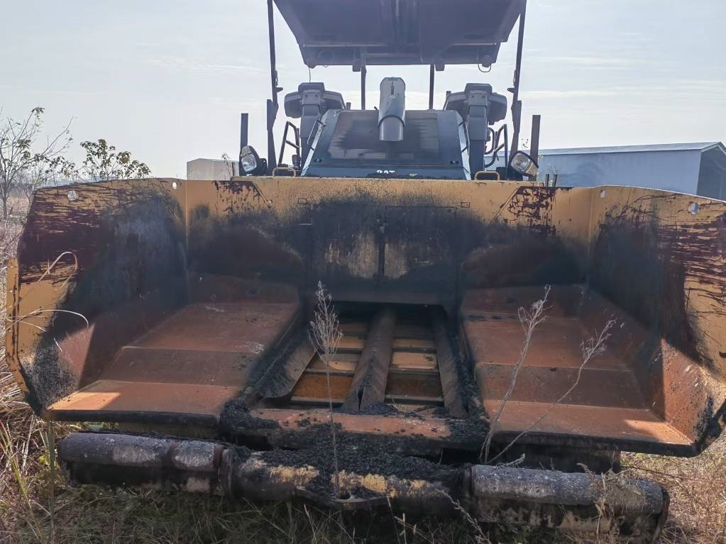 CAT AP655F - Pavimentadora de asfalto: foto 2 CAT AP655F - Pavimentadora de asfalto: foto 2