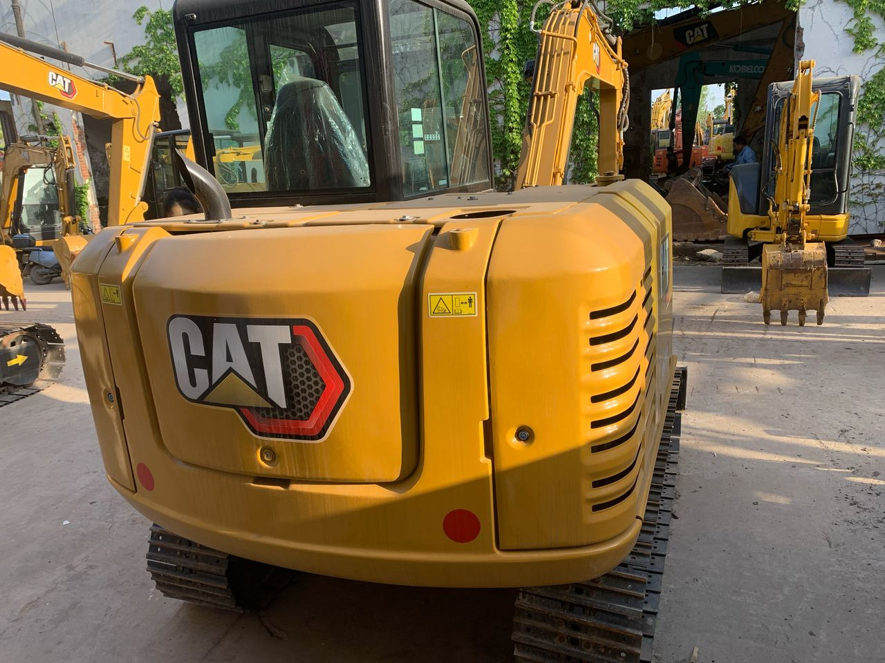 CATERPILLAR 305.5E2 - Excavadora de cadenas: foto 5 CATERPILLAR 305.5E2 - Excavadora de cadenas: foto 5